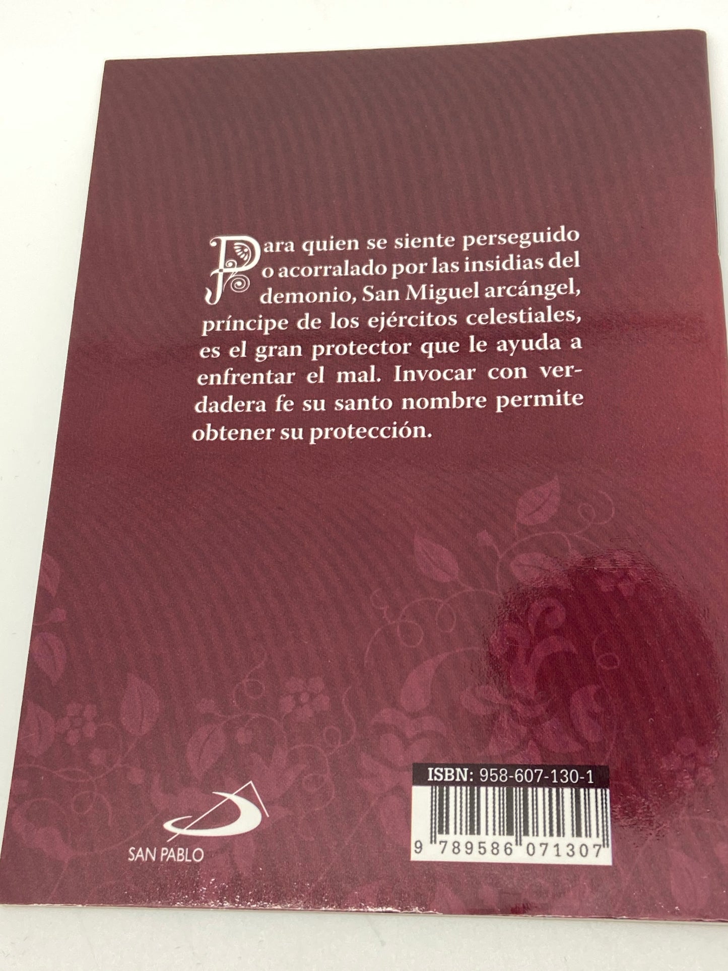 Novena a San MIguel Arcángel by Guillermo Cardona Rodriguez - Unique Catholic Gifts