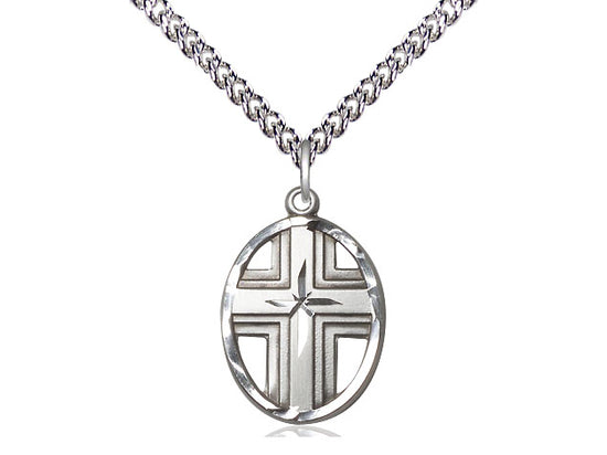 Colgante cruzado de plata esterlina en una cadena de plata esterlina