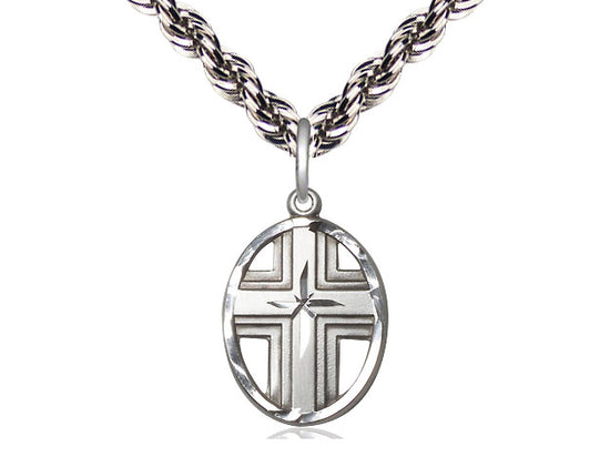 Colgante cruzado de plata esterlina en una cadena de plata esterlina