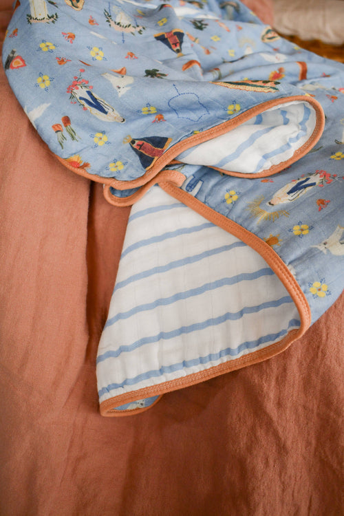 Blue Marian Deluxe Muslin Baby Blanket Quilt: Standard