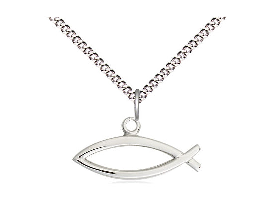 Colgante de pescado de plata esterlina en la cadena de acera ligera