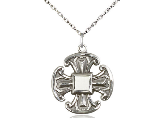 Colgante cruzado de plata esterlina en una cadena de plata esterlina