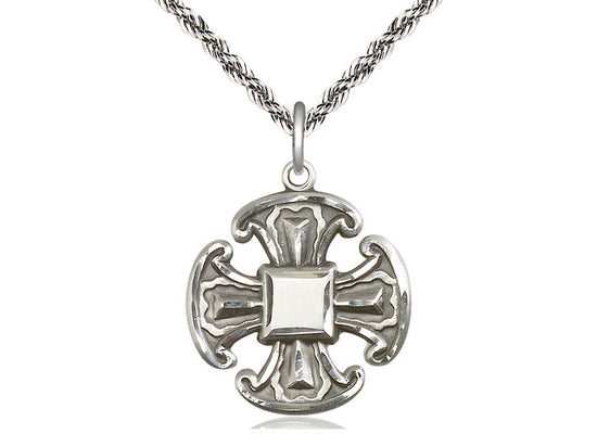 Colgante cruzado de plata esterlina en una cadena de plata esterlina