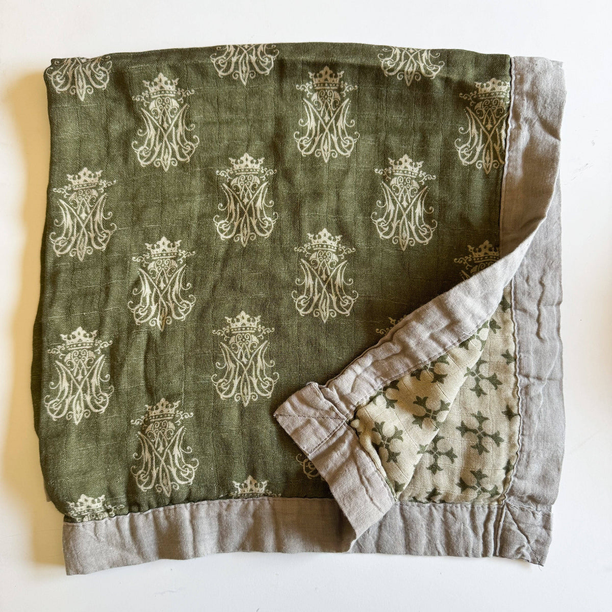 Marian Auspice Luxury Double Sided Muslin Catholic Blanket