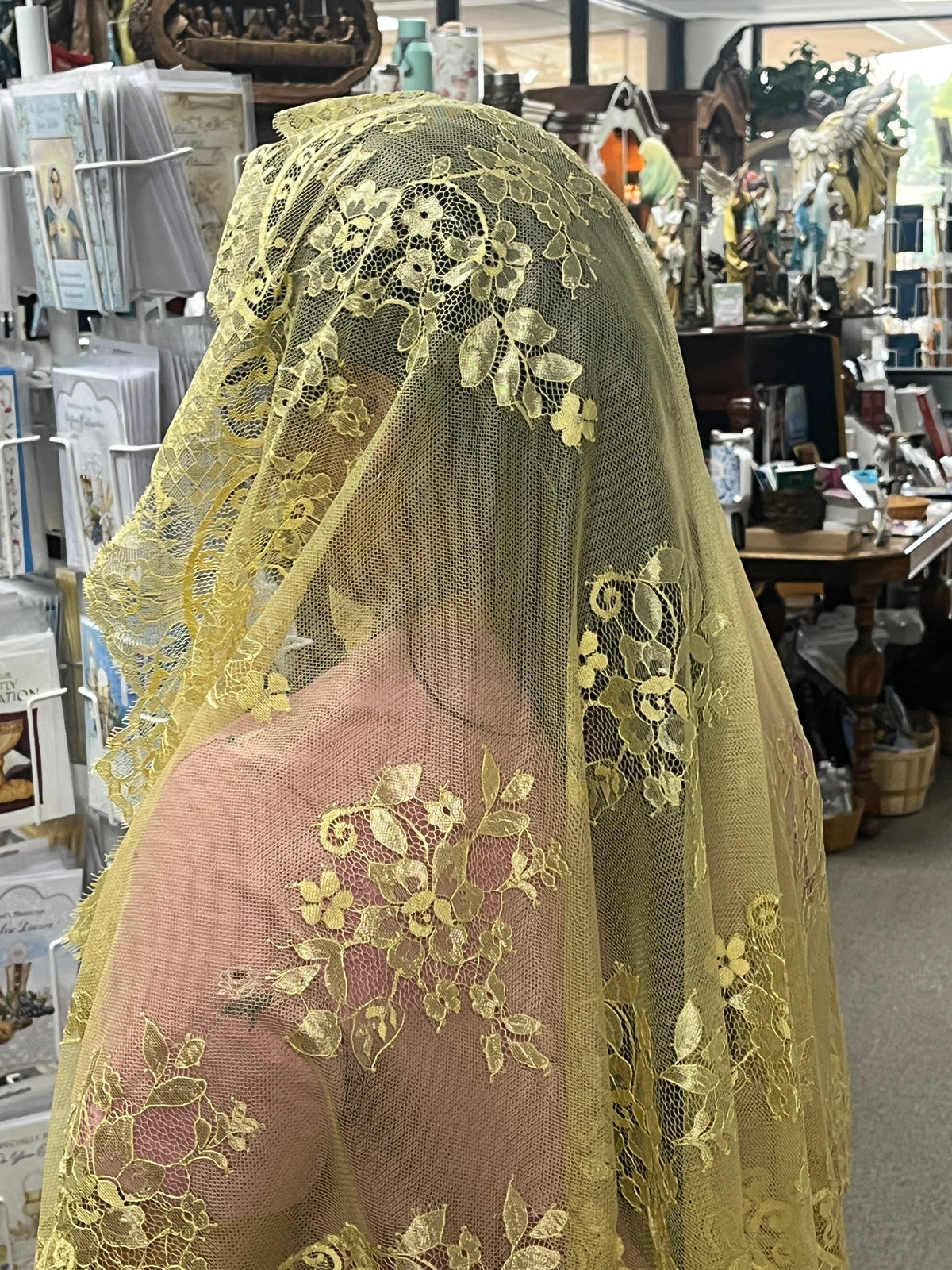 Gold Maria Half Circle Lace Mantilla Spanish Veil 56"