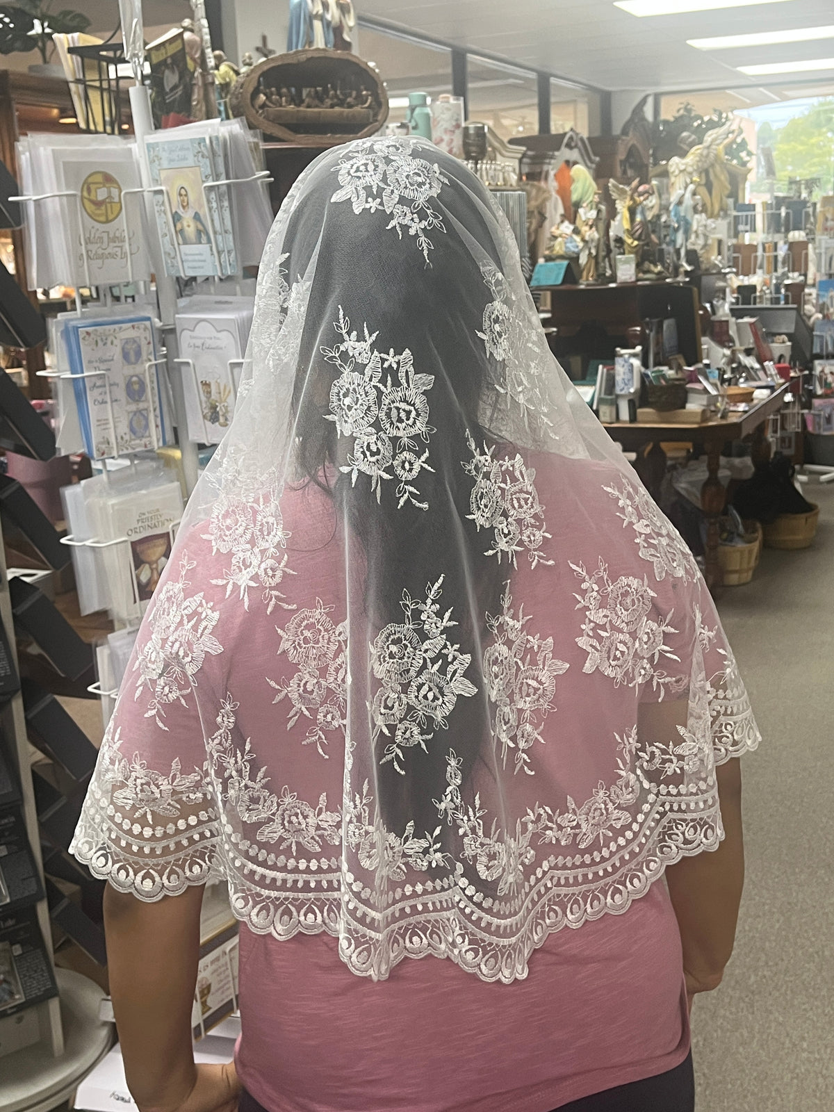 White Isabella Half Circle Lace Mantilla Spanish Veil 61"