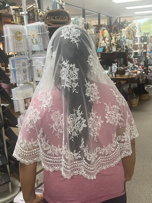 White Isabella Half Circle Lace Mantilla Spanish Veil 61"