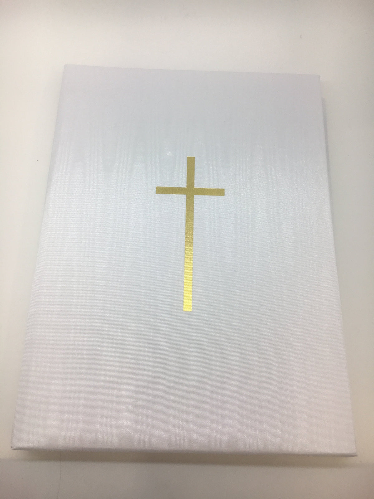 Libro de Registro de Funeral Memorial Blanco con Cruz de Oro en Español - Unique Catholic Gifts