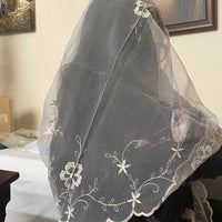 Ivory Daisy Lace Mantilla Chapel Spanish Veil 48" - Unique Catholic Gifts