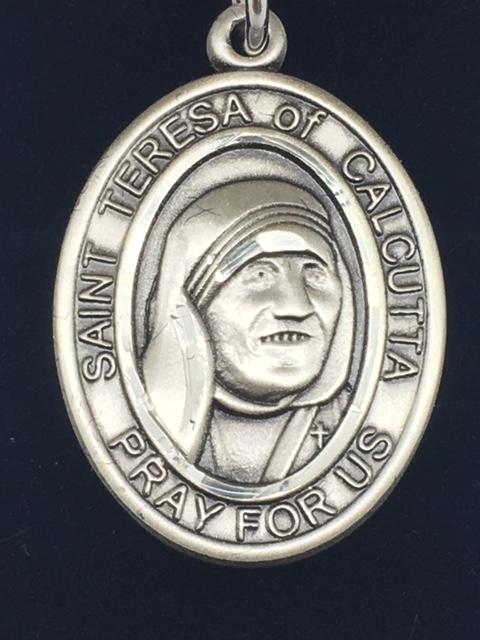 Sterling Silver Saint Teresa of Calcutta Oval Medal (3/4") with 18" chain - Unique Catholic Gifts